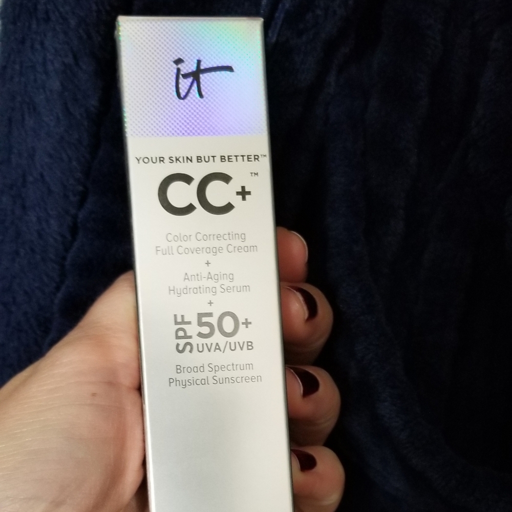 IT Cosmetics CC Cream- Light